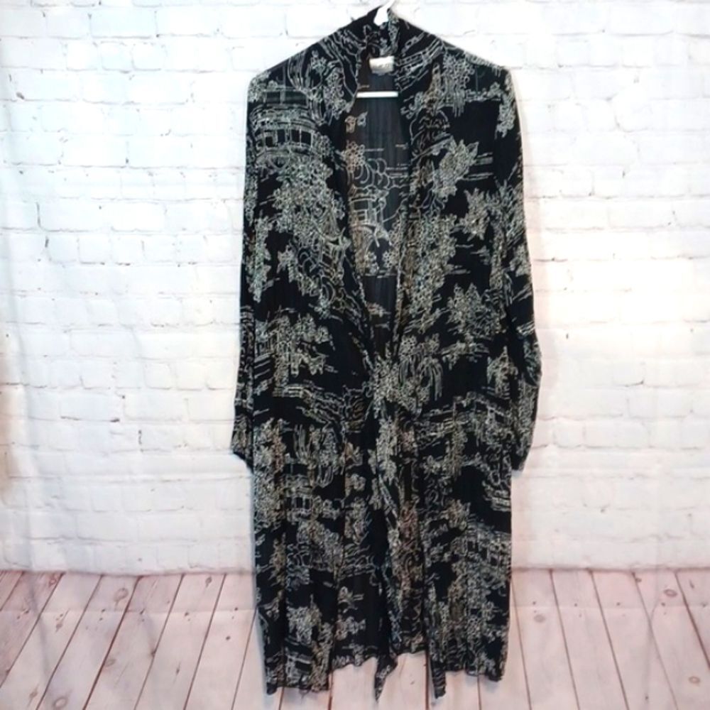Chicos Vintage  Unique Women's Long Black Floral‎ Oriental Pattern Wrap Top    2